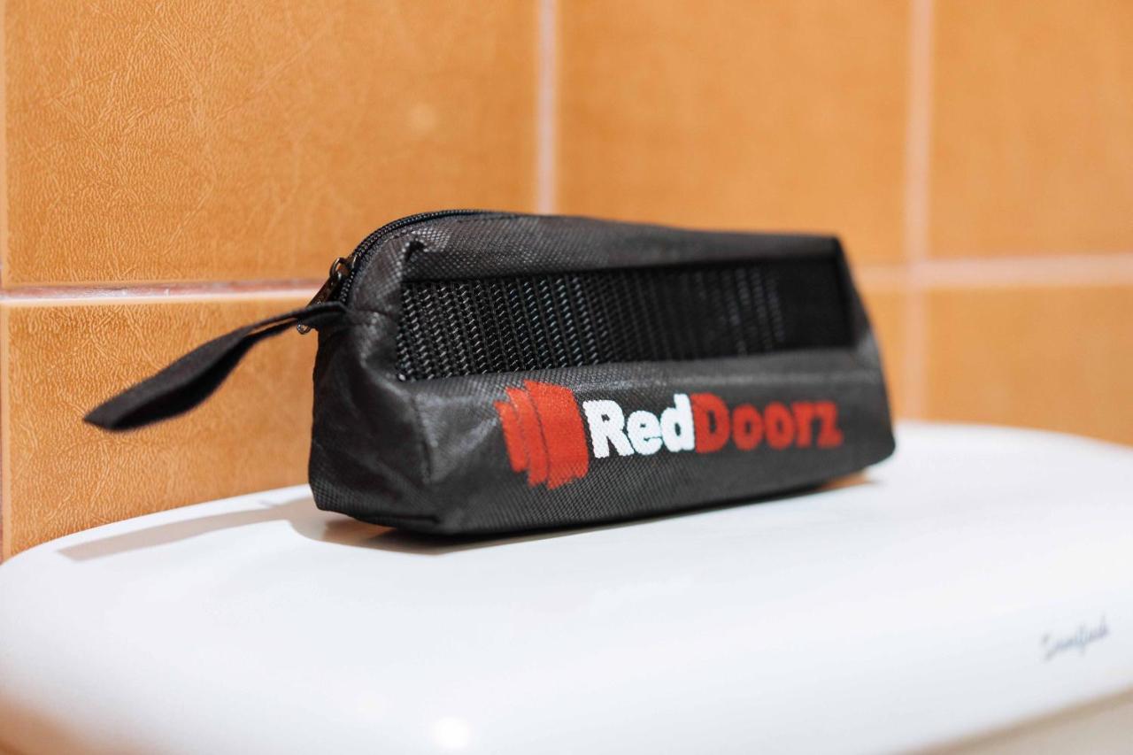 RedDoorz @ Tamarind Street Angeles City Exterior foto